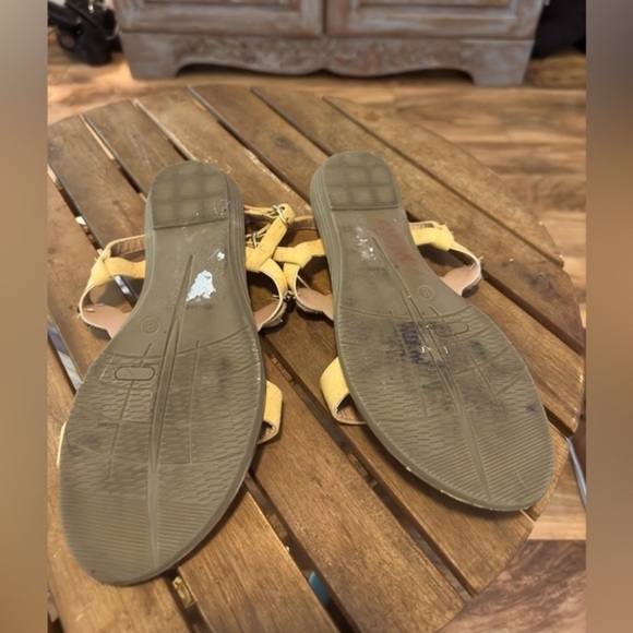 Patrizia Spring Step Sandals with gold suede straps and faux jewels. Size 8 GUC - Picture 4 of 11